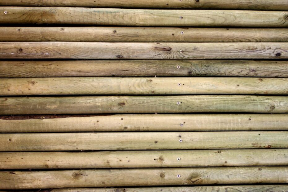Los mejores postes de madera para jardín: Guía completa de selección y mantenimiento