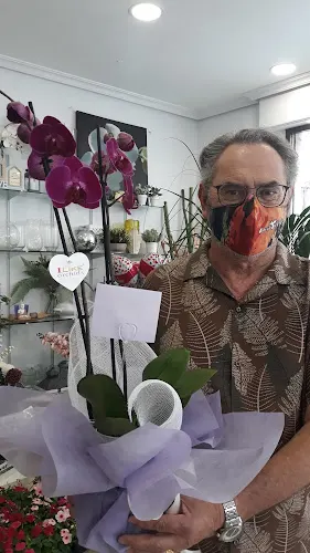 Lolaflowers floristas