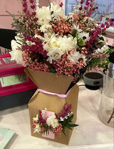 La Vida en Rosa Floristeria