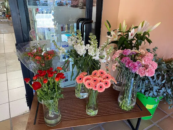 Lola's Floristas la colonia flower shop