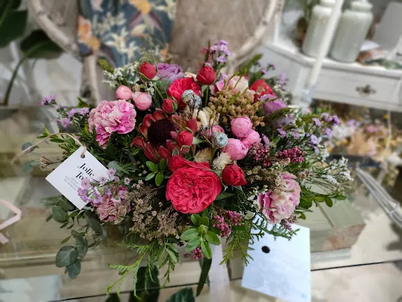 JOLIE TOI FLOWERS AND INTERIOR DESING