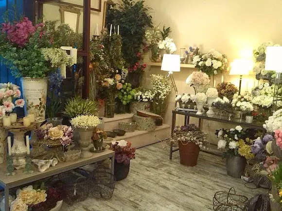 Floristería Envio de Flores a Domicilio Sevilla - Cártamo Flores. - Floristería en Sevilla