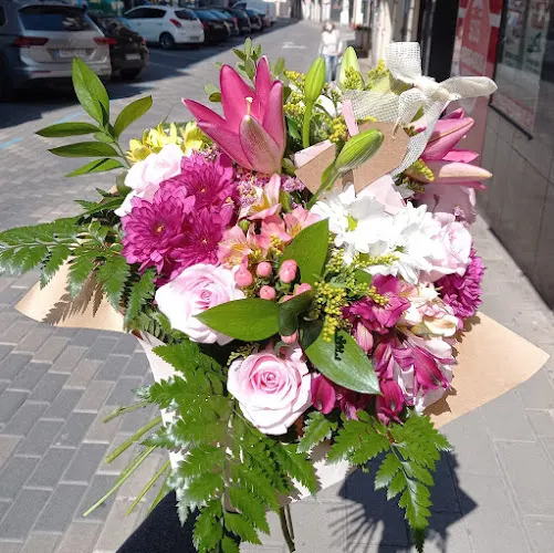 Floristería Flores y floreros