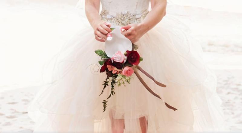 Aro de flores la última tendencia en ramos para novias